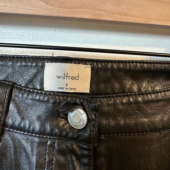 Wilfred Aritzia Vegan Leather Pants - Picture 3 of 3